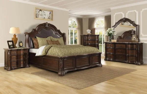TRADITIONAL STYLE IN A WARM BROWN FINISH